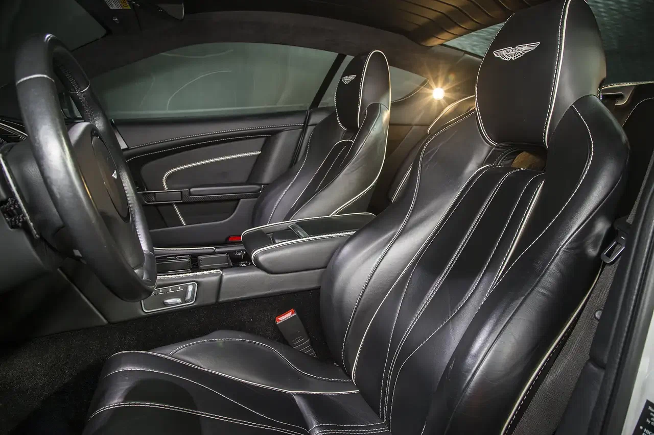 2015 Aston Martin DB9 Carbon Edition, 14/27