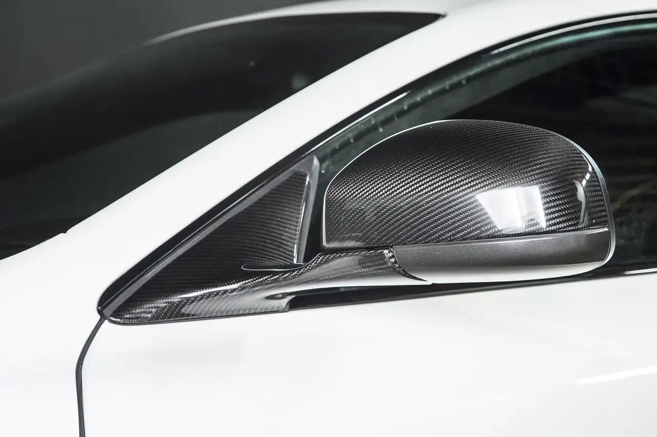 2015 Aston Martin DB9 Carbon Edition, 24/27