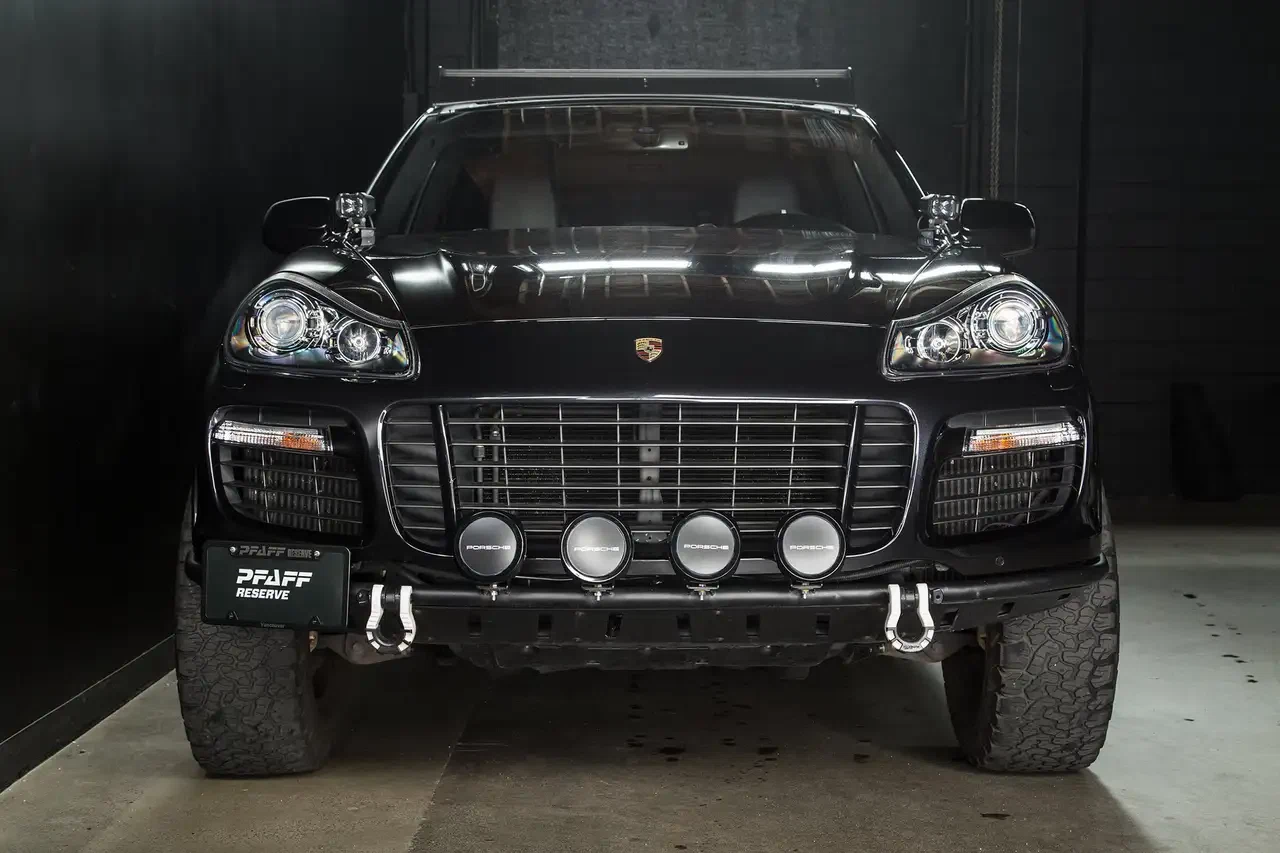 2010 Porsche Cayenne Turbo (1st Generation), 8/25