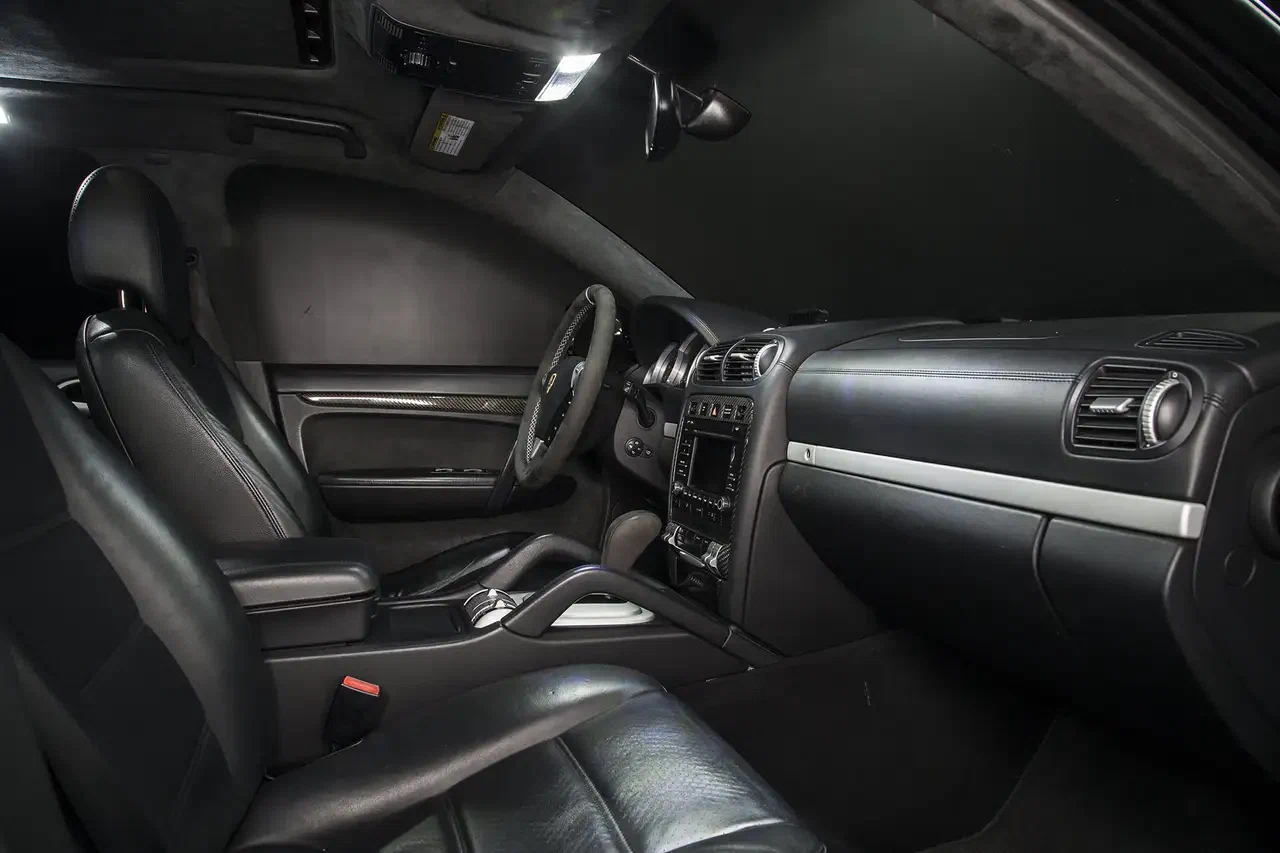 2010 Porsche Cayenne Turbo (1st Generation), 14/25