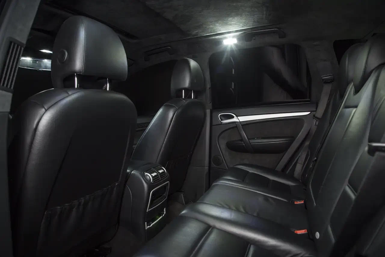 2010 Porsche Cayenne Turbo (1st Generation), 17/25