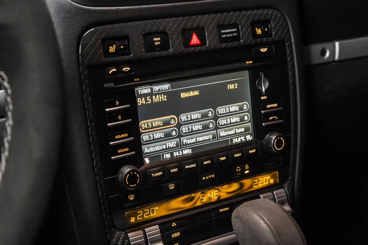 2010 Porsche Cayenne Turbo (1st Generation), 21/25