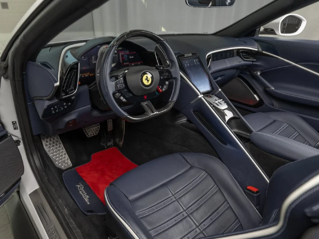 2026 Ferrari Roma Spider, 19/30