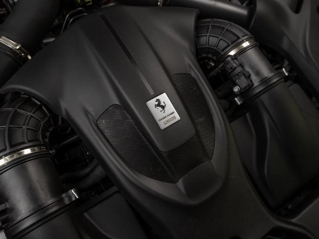 2026 Ferrari Roma Spider, 25/30