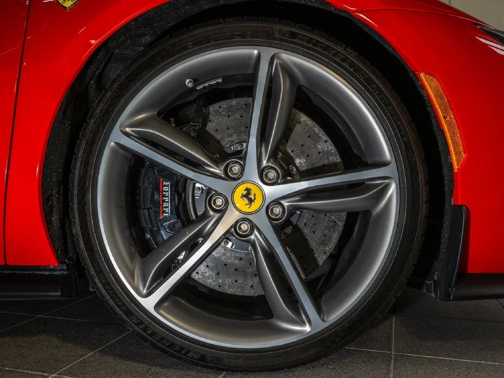 2022 Ferrari 296 GTB, 28/30
