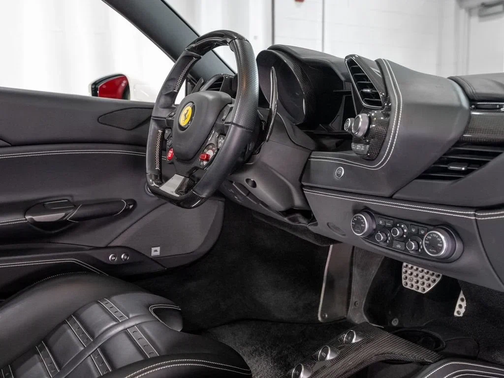 2018 Ferrari 488 GTB, 16/30