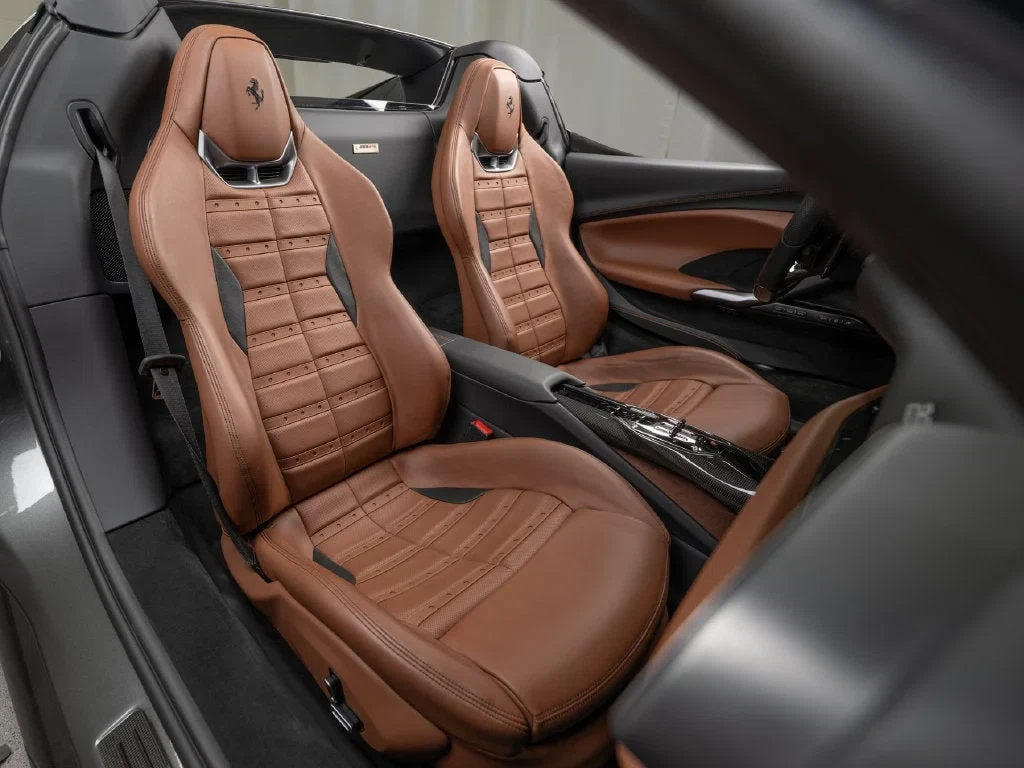 2026 Ferrari 296 GTS, 13/30
