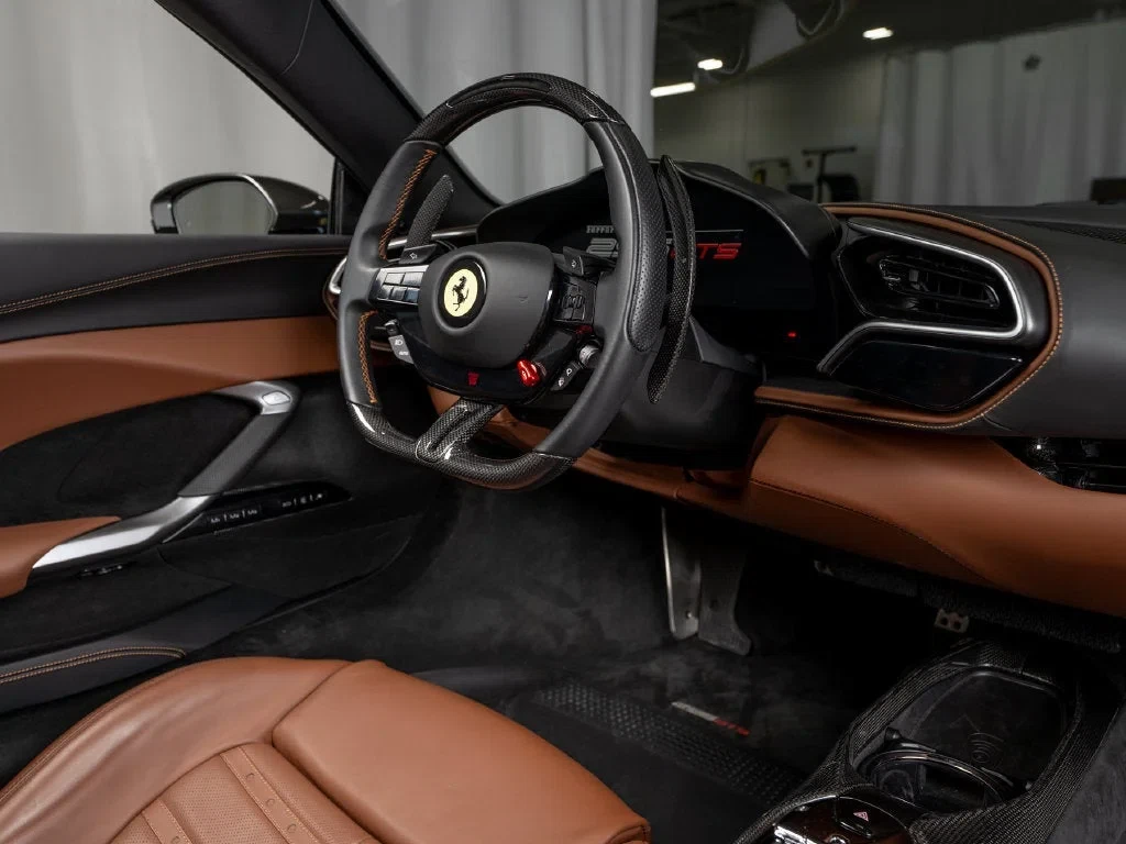 2026 Ferrari 296 GTS, 16/30