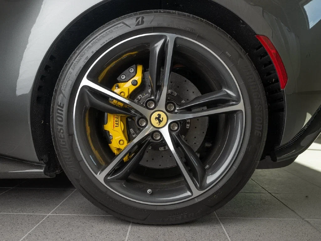 2026 Ferrari 296 GTS, 28/30
