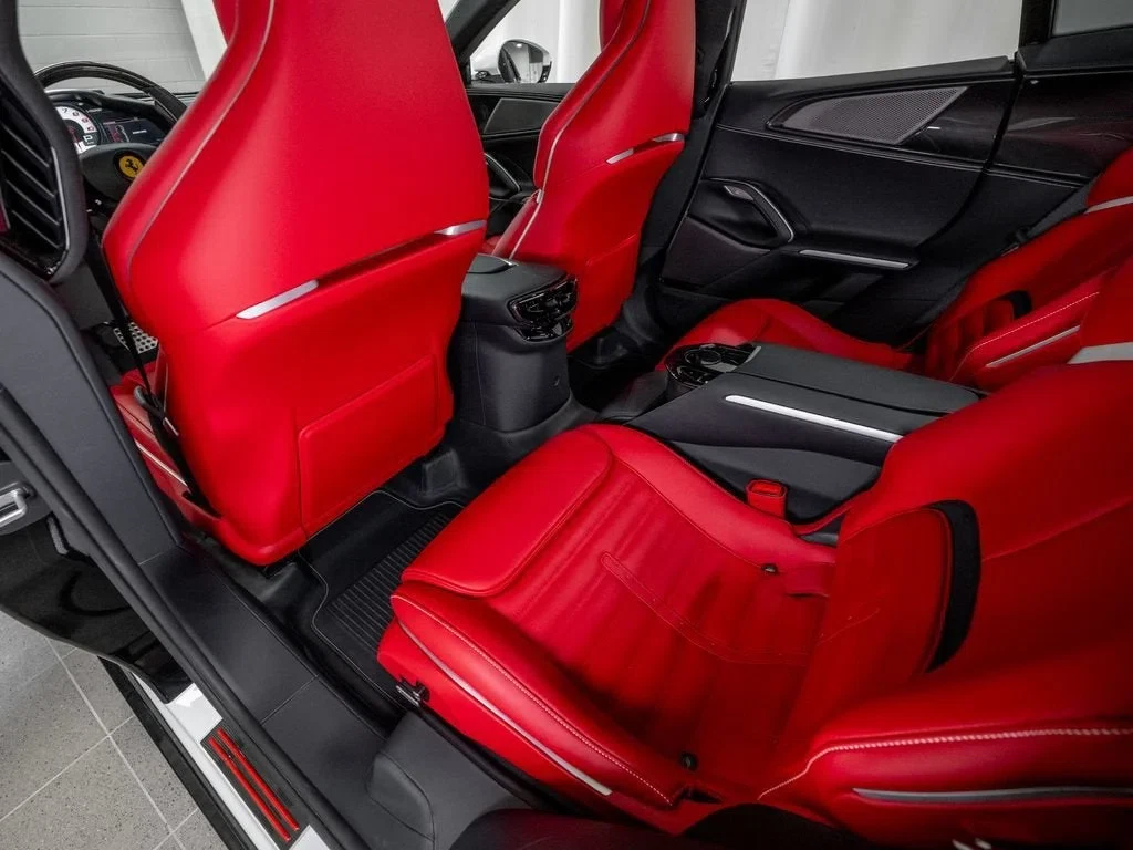 2025 Ferrari Purosangue, 21/30