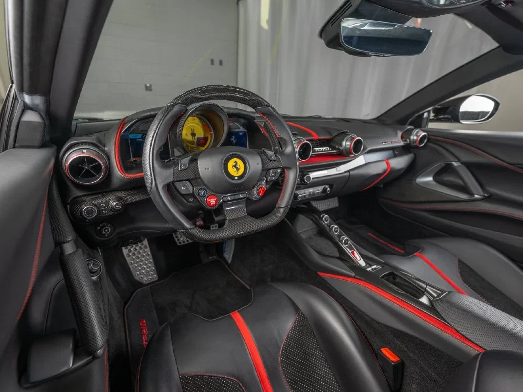 2020 Ferrari 812 Superfast, 18/30