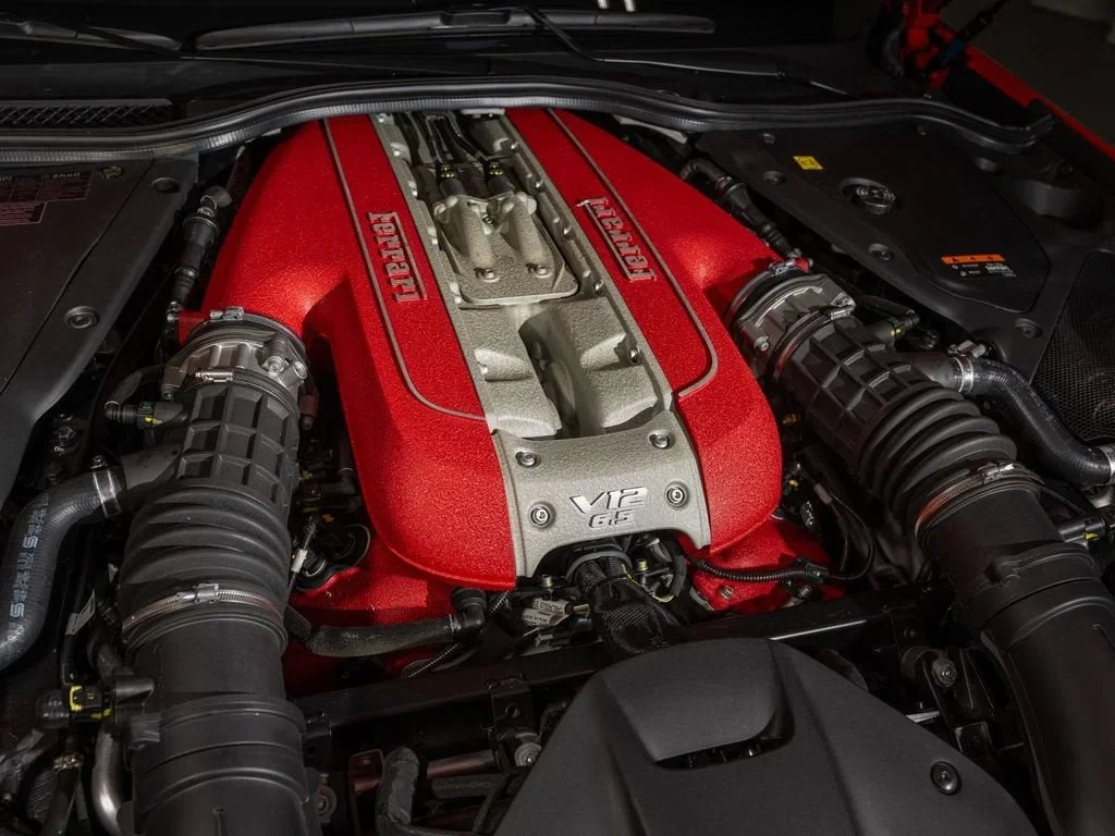 2022 Ferrari 812 GTS, 27/30