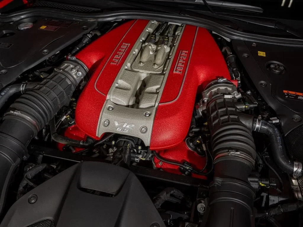 2022 Ferrari 812 GTS, 28/30