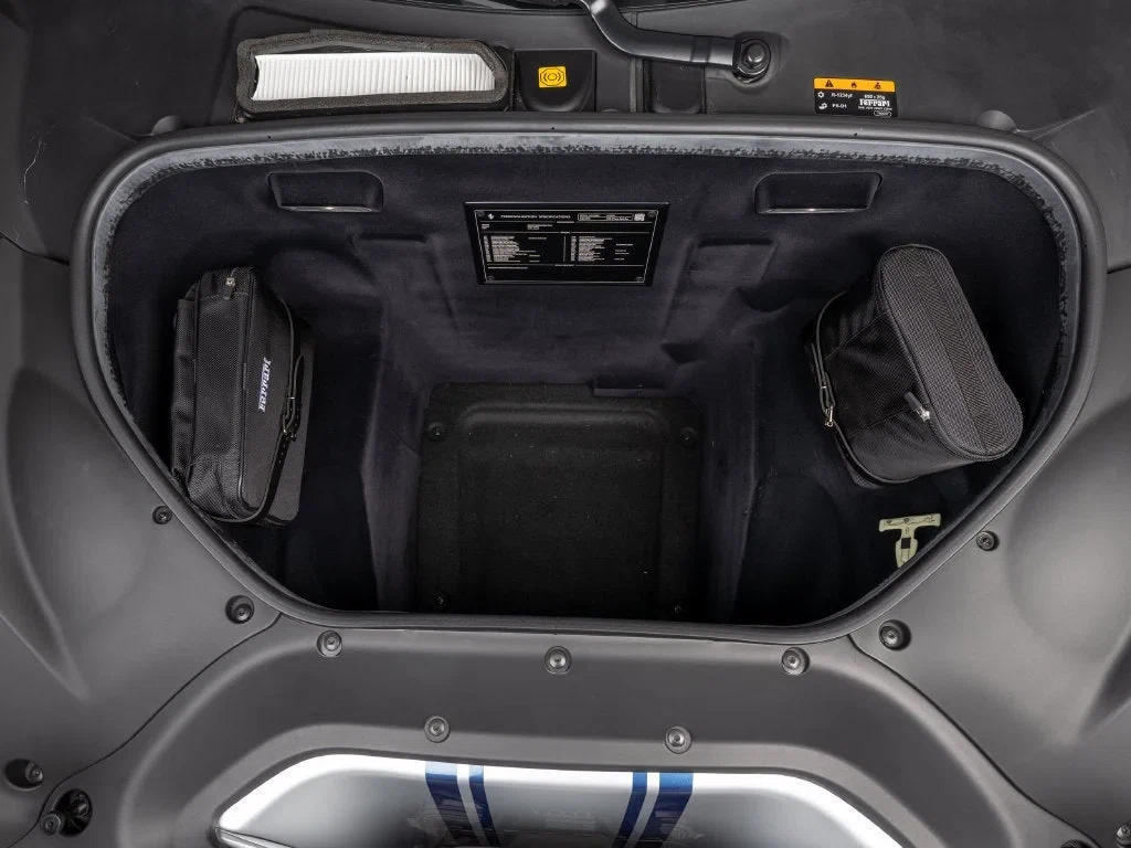 2019 Ferrari 488 Pista Spider, 21/30