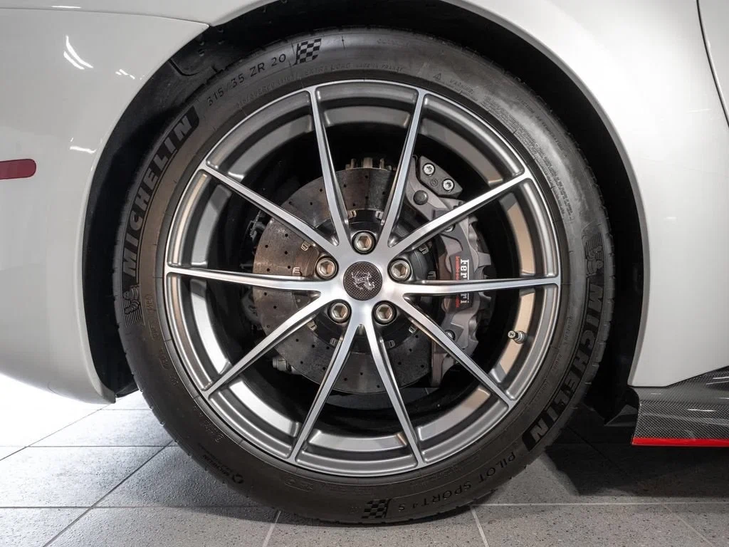2016 Ferrari F12tdf, 27/30