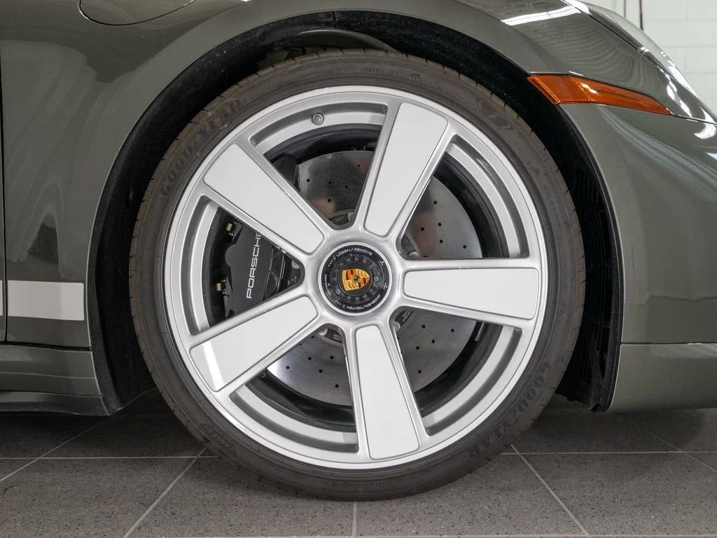 2025 Porsche 911 (992.1) Turbo 50 Years, 27/30