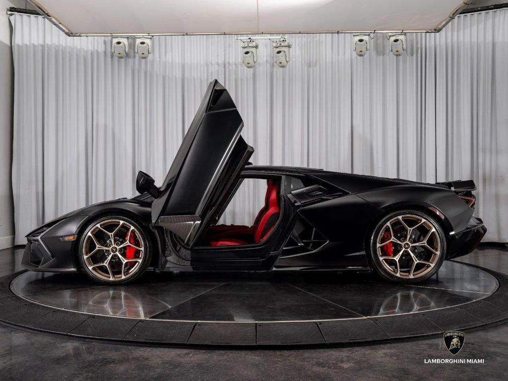2025 Lamborghini Revuelto, 7/30