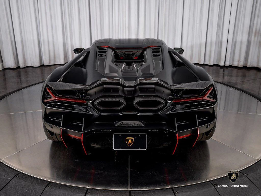 2025 Lamborghini Revuelto, 10/30