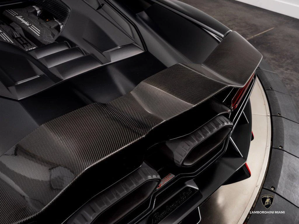 2025 Lamborghini Revuelto, 11/30