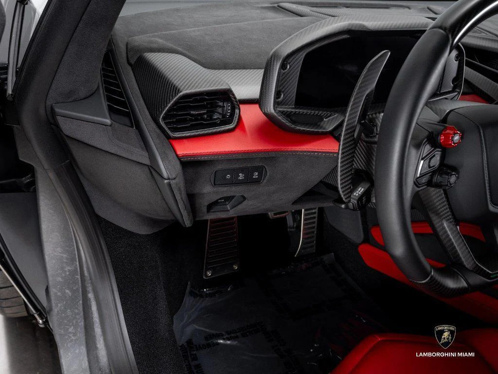 2025 Lamborghini Revuelto, 21/30