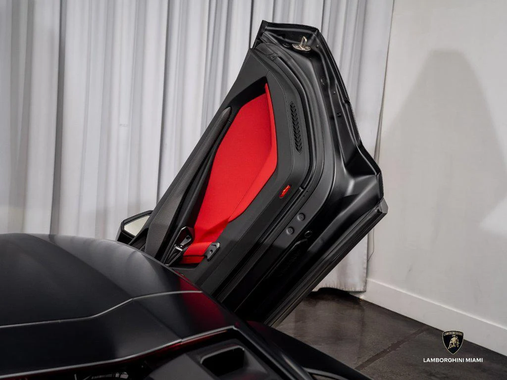 2025 Lamborghini Revuelto, 23/30