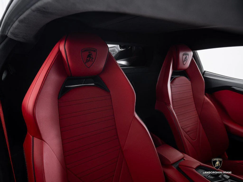 2025 Lamborghini Revuelto, 25/30