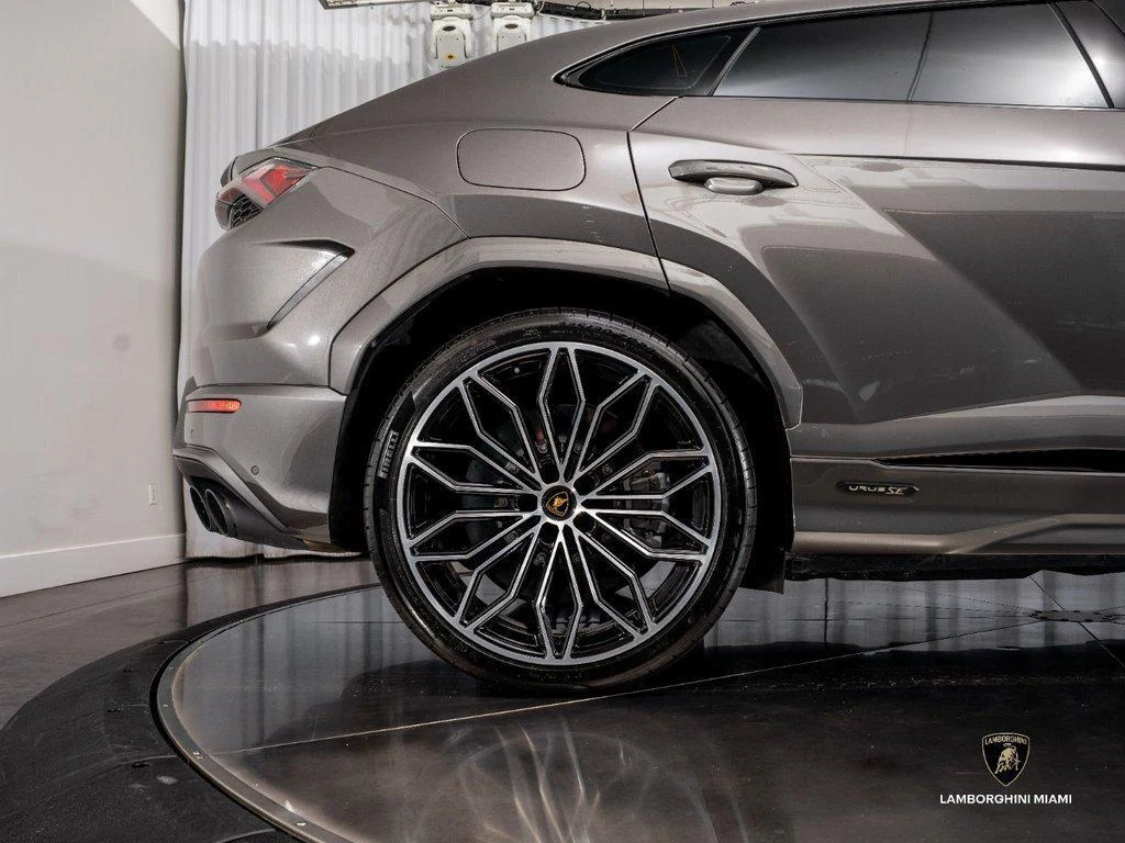 2025 Lamborghini Urus SE, 9/30