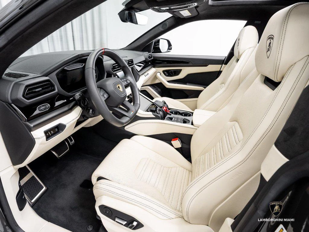 2025 Lamborghini Urus SE, 12/30