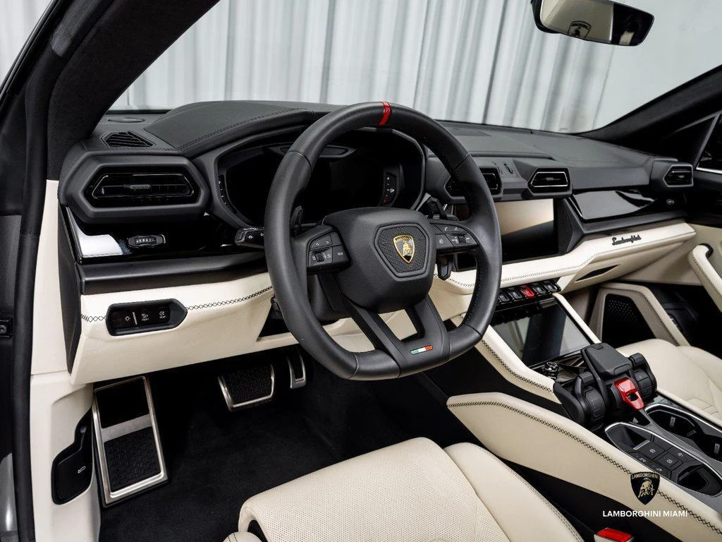 2025 Lamborghini Urus SE, 13/30