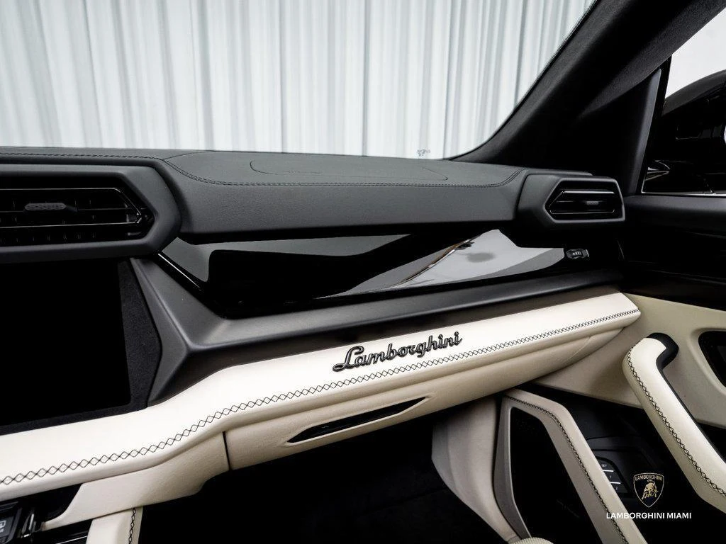 2025 Lamborghini Urus SE, 15/30