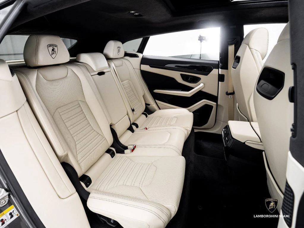 2025 Lamborghini Urus SE, 28/30