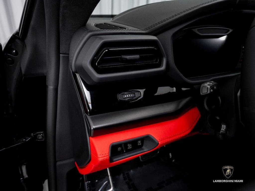 2026 Lamborghini Urus SE, 14/30