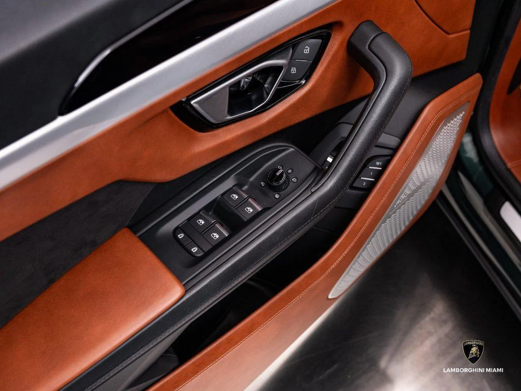 2021 Lamborghini Urus, 12/30