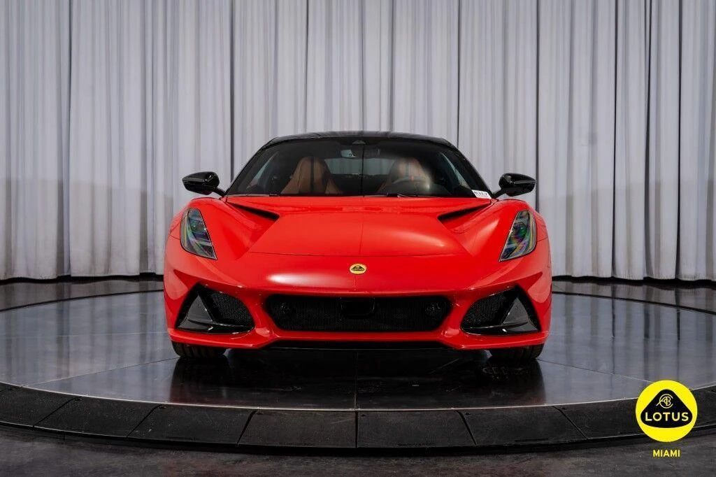 2026 Lotus Emira V6 SE, 2/30
