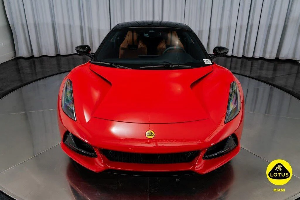 2026 Lotus Emira V6 SE, 3/30