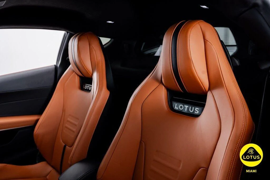 2026 Lotus Emira V6 SE, 16/30