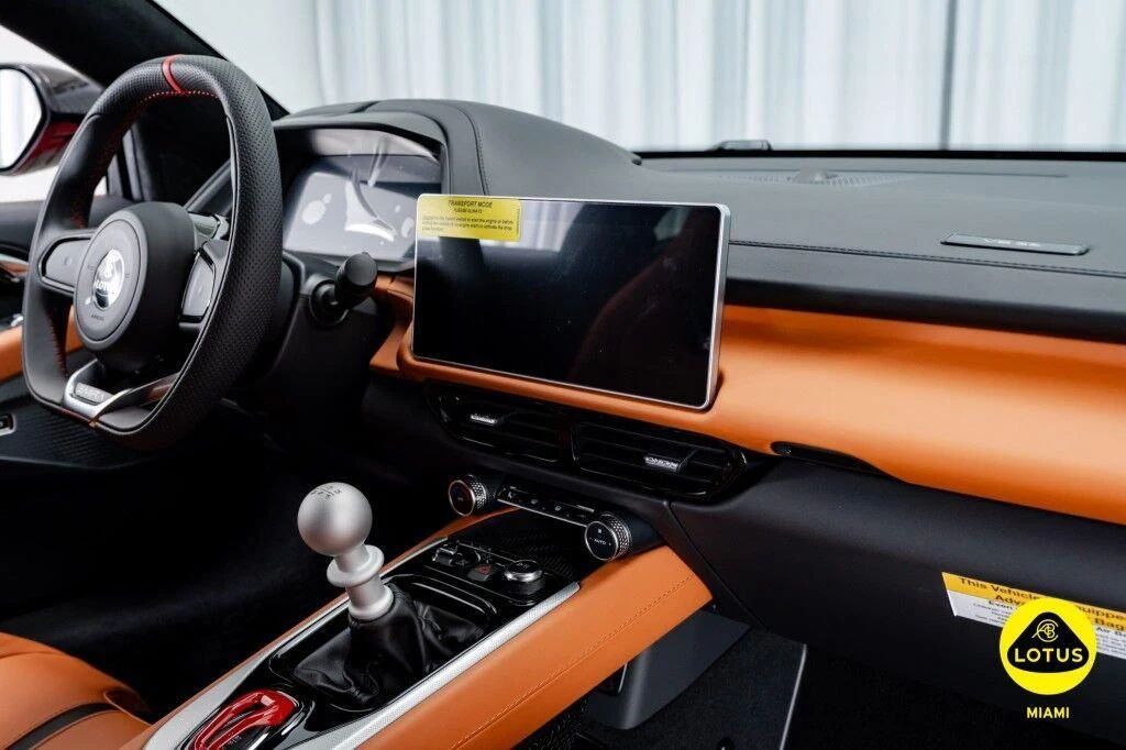 2026 Lotus Emira V6 SE, 26/30