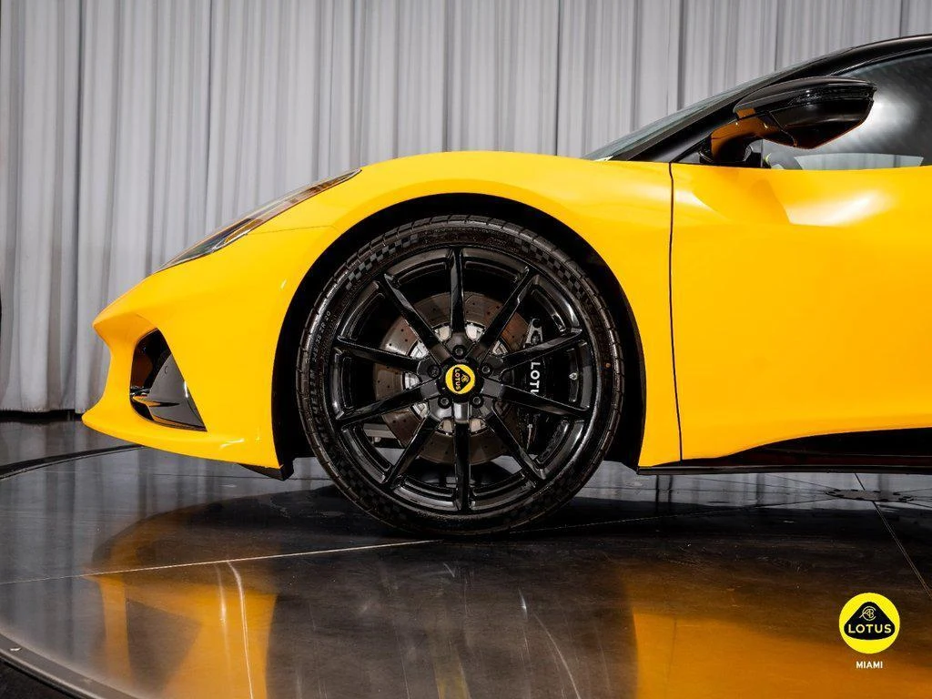 2027 Lotus Emira Turbo SE, 5/30