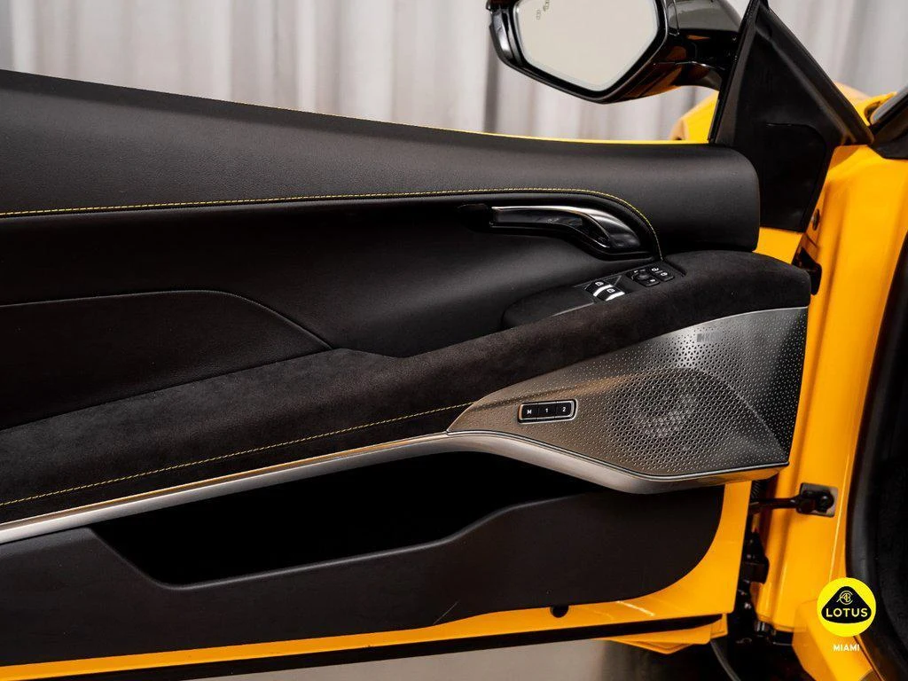 2027 Lotus Emira Turbo SE, 14/30