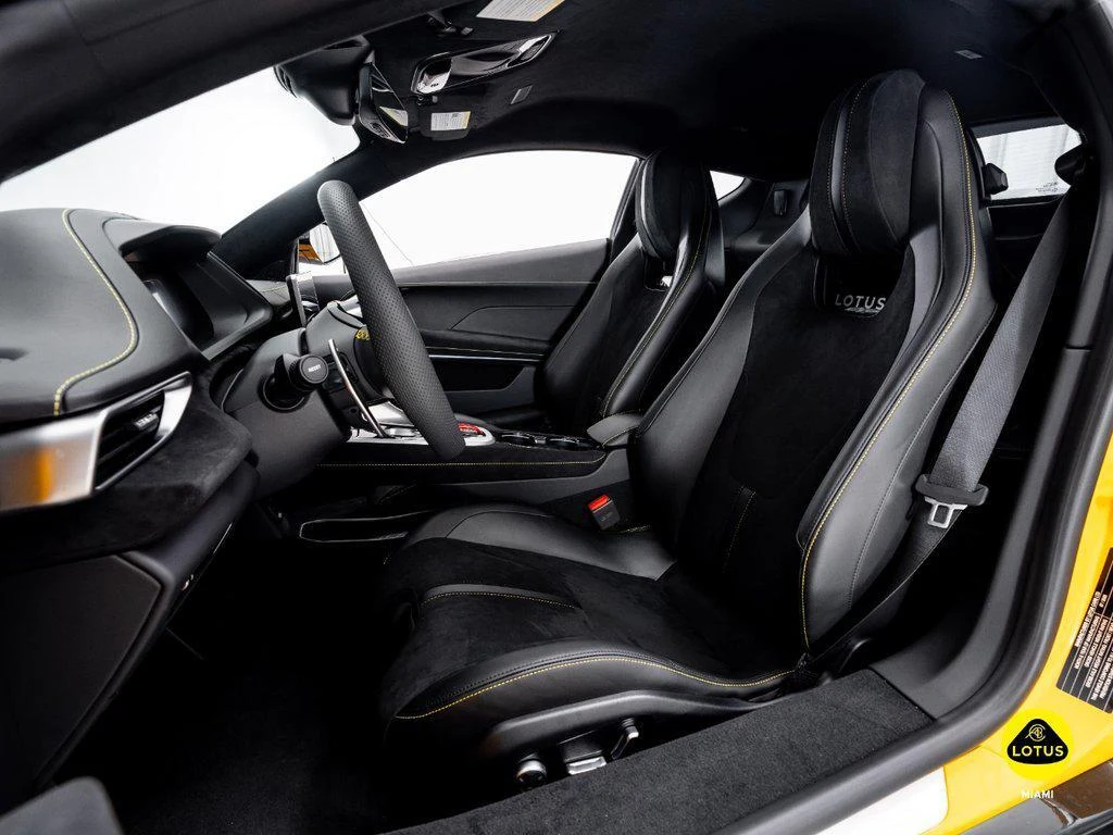 2027 Lotus Emira Turbo SE, 16/30