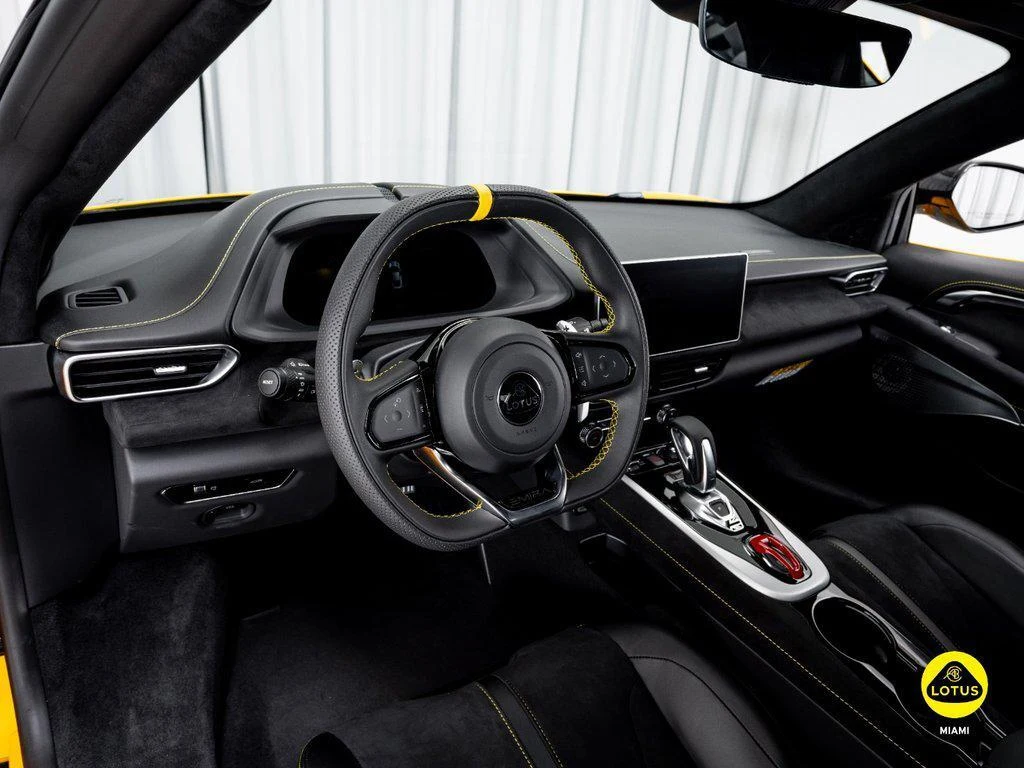 2027 Lotus Emira Turbo SE, 18/30
