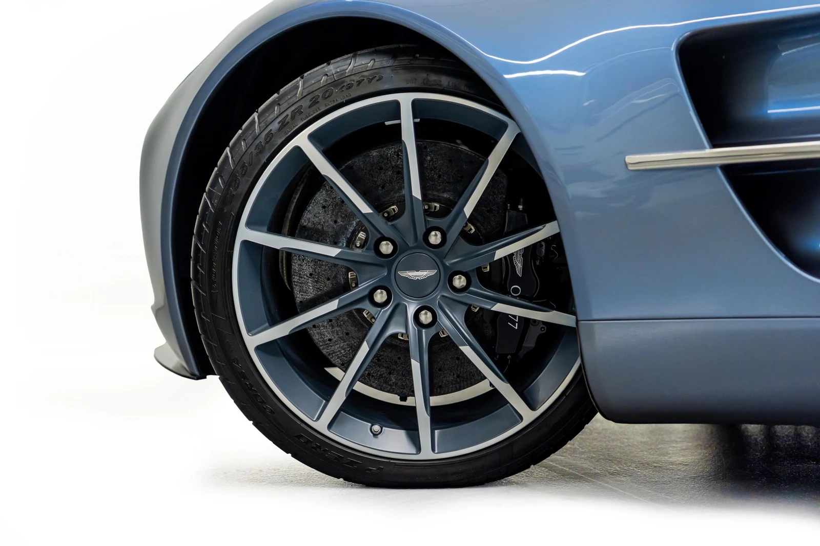2011 Aston Martin One-77, 9/10
