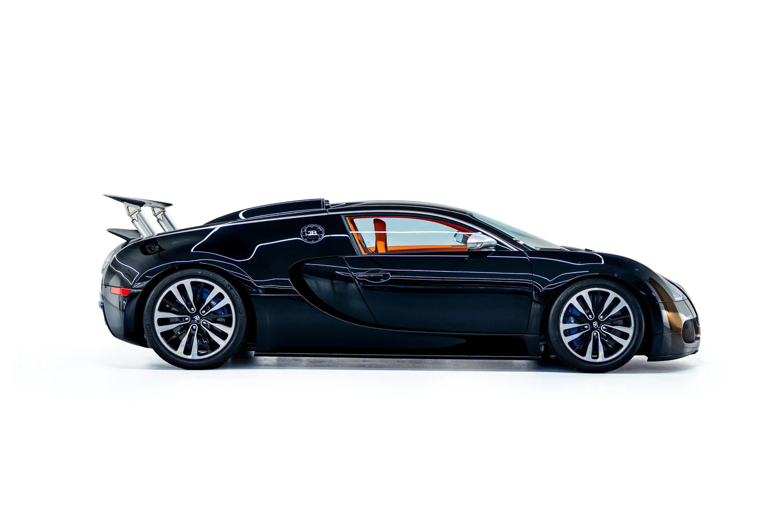 2008 Bugatti Veyron Sang Noir, 4/10