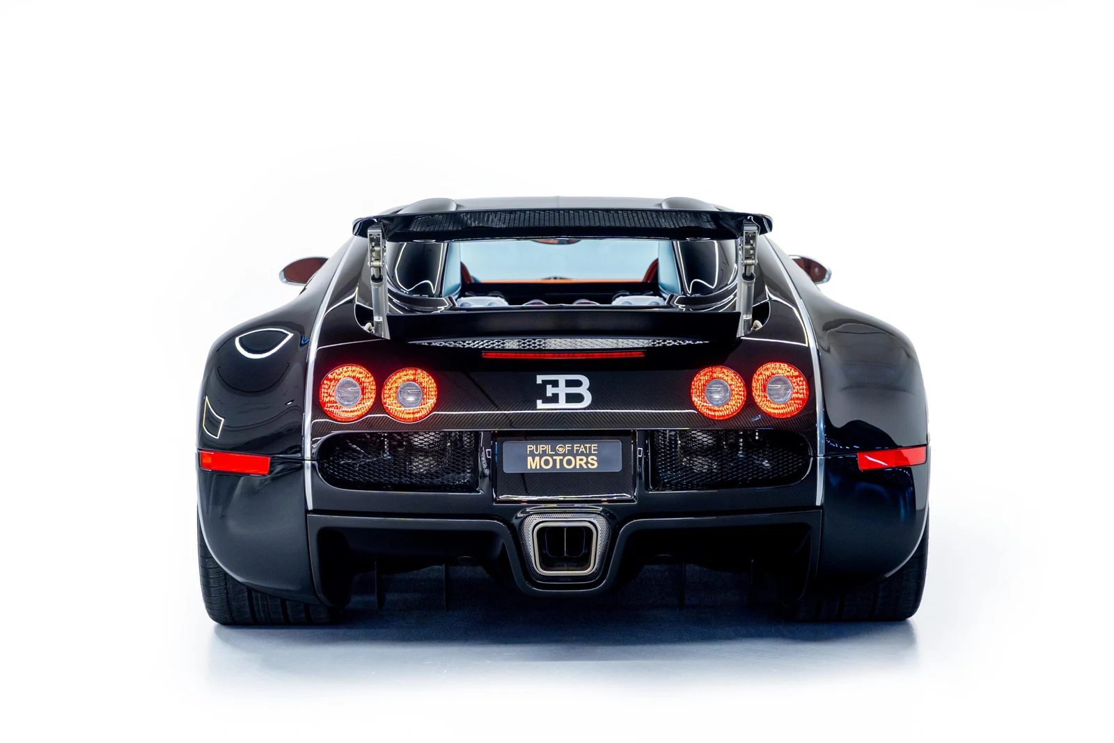 2008 Bugatti Veyron Sang Noir, 6/10