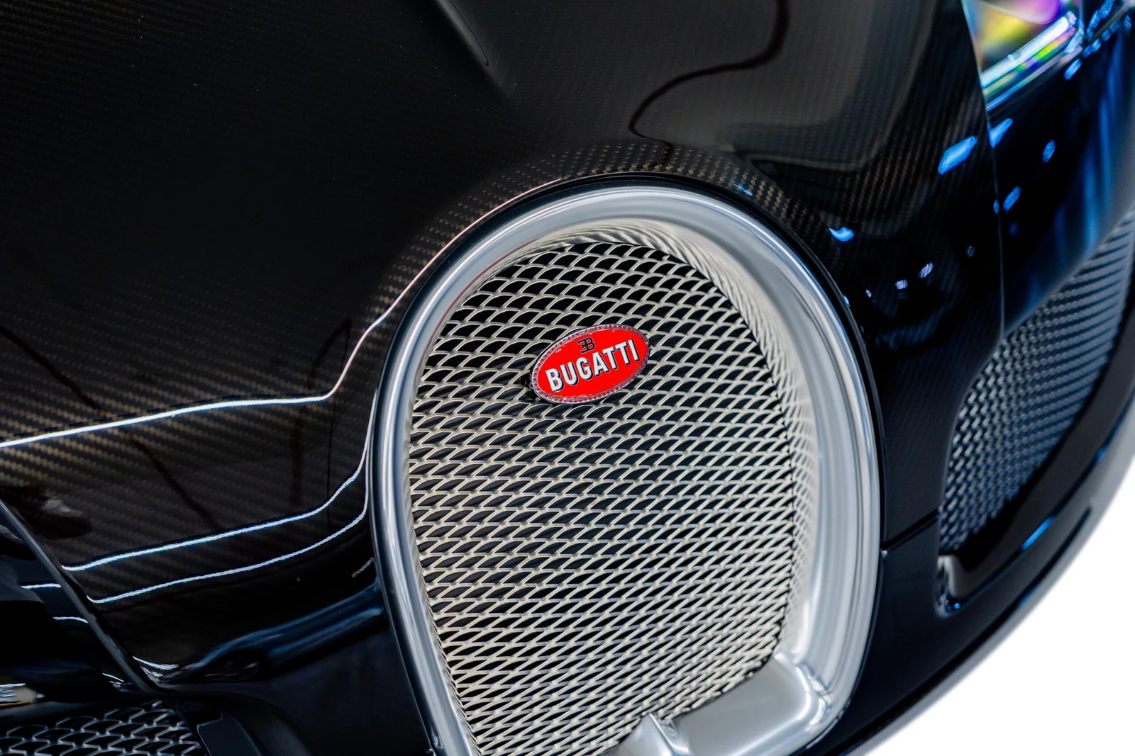 2008 Bugatti Veyron Sang Noir, 9/10