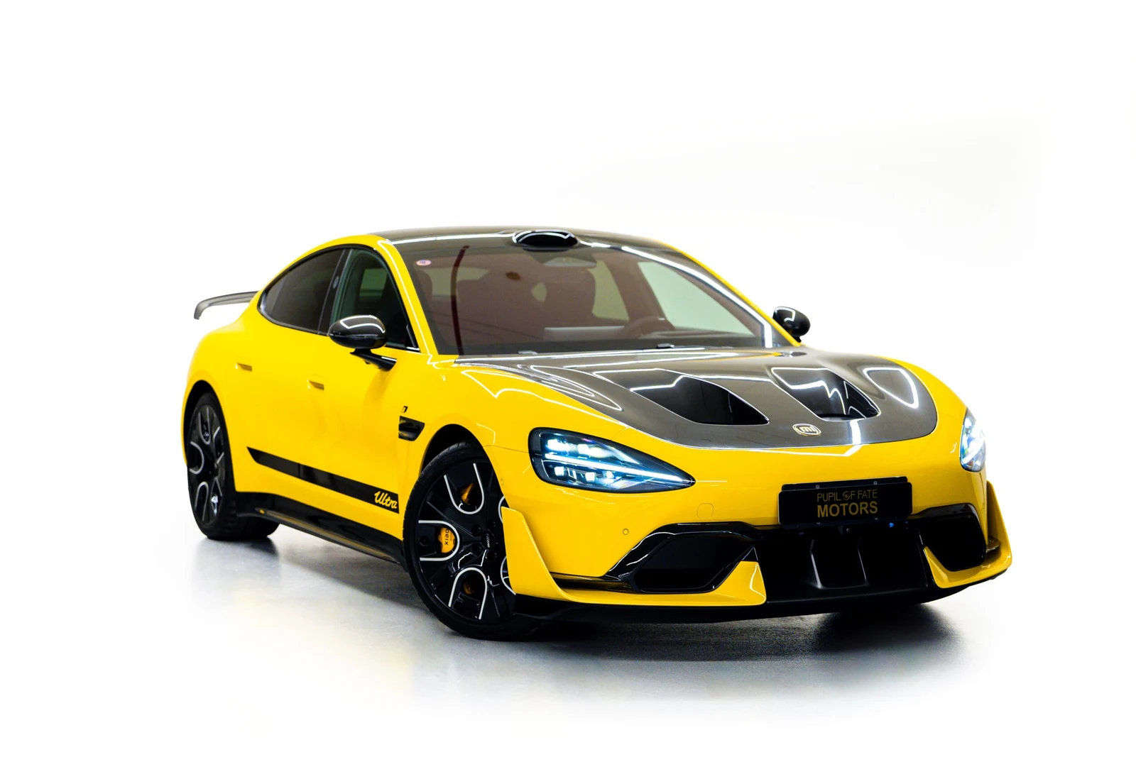 Xiaomi SU7 Ultra · white · Pupil of Fate Motors
