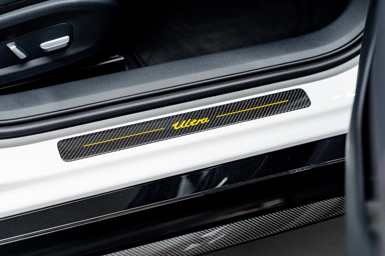 2025 Xiaomi SU7 Ultra, 9/10