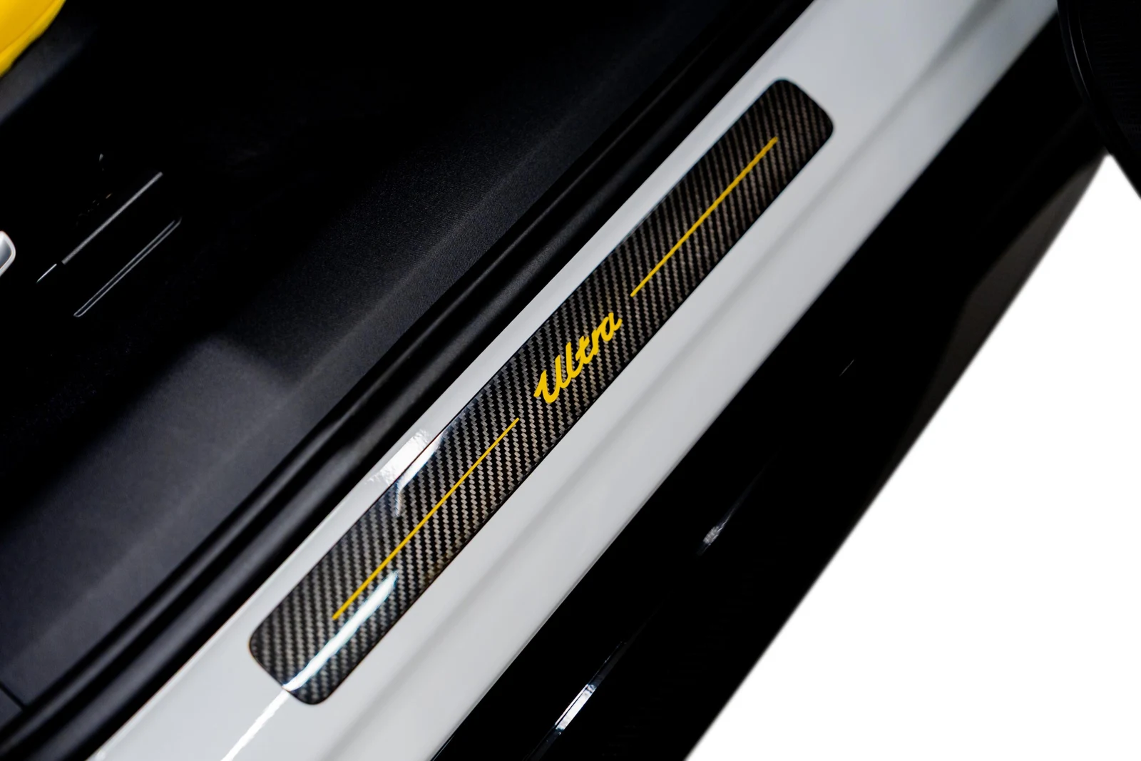 2025 Xiaomi SU7 Ultra, 9/10
