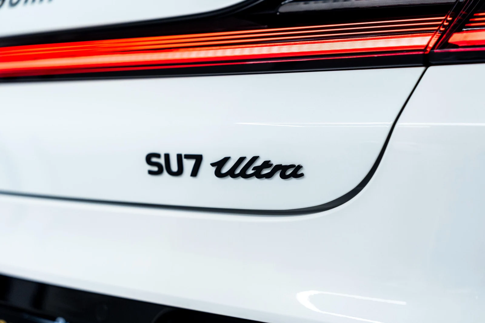 2025 Xiaomi SU7 Ultra, 8/10