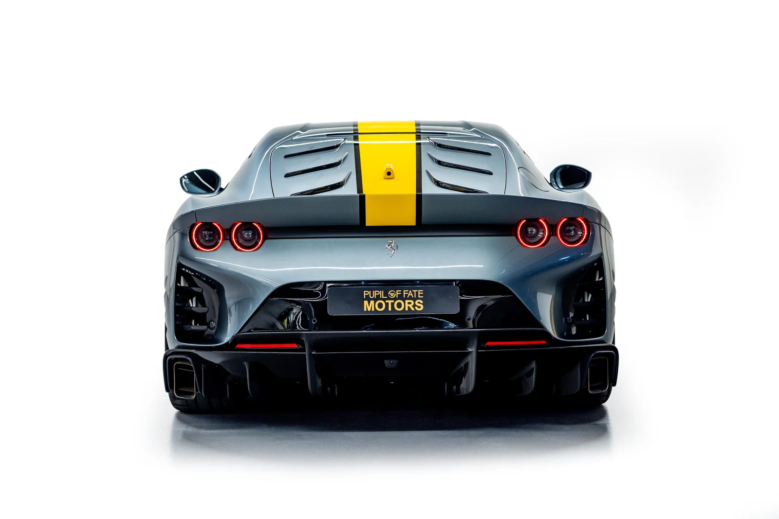 2023 Ferrari 812 Competizione, 7/10
